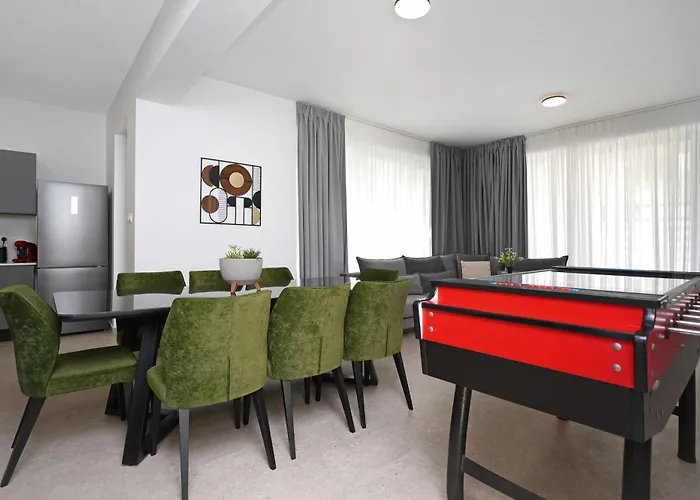 Elizabeth - Pernera Center *