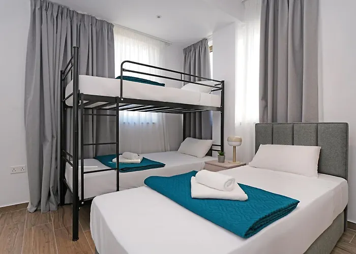 Elizabeth - Pernera Center *