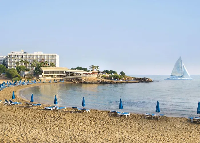 Elizabeth - Pernera Center * Paralimni